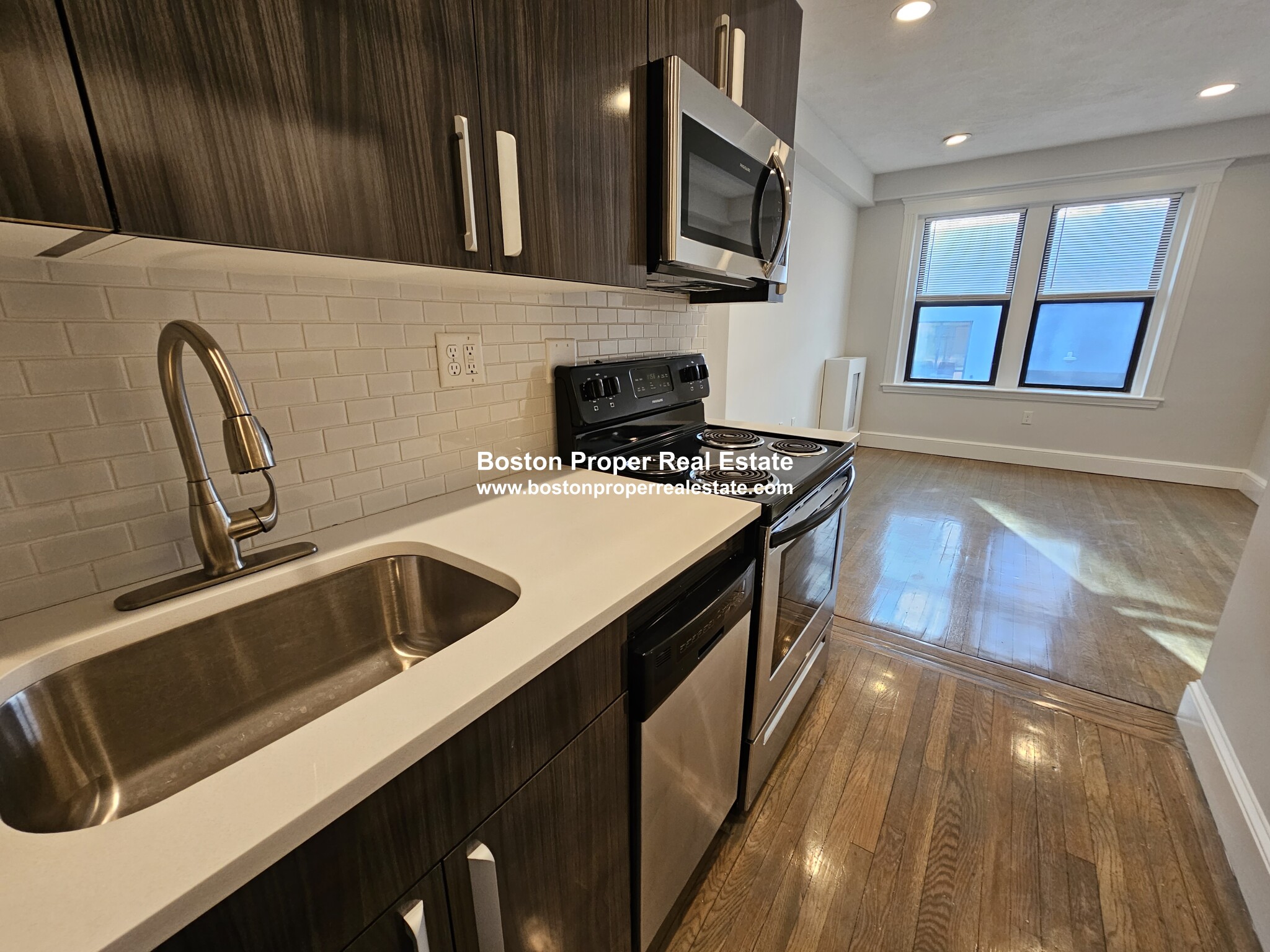 11 Peterborough St, Fenway