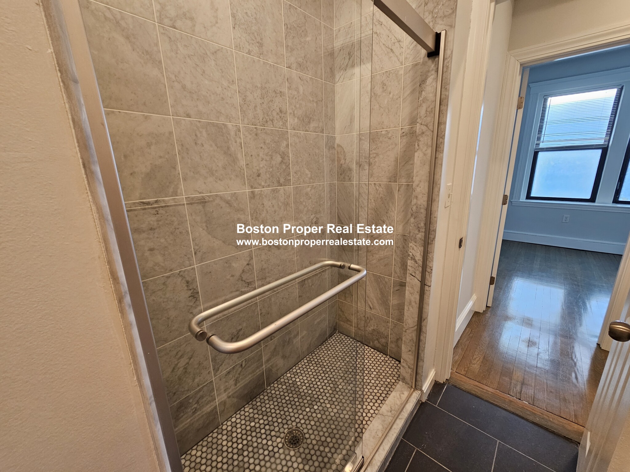 11 Peterborough St, Fenway