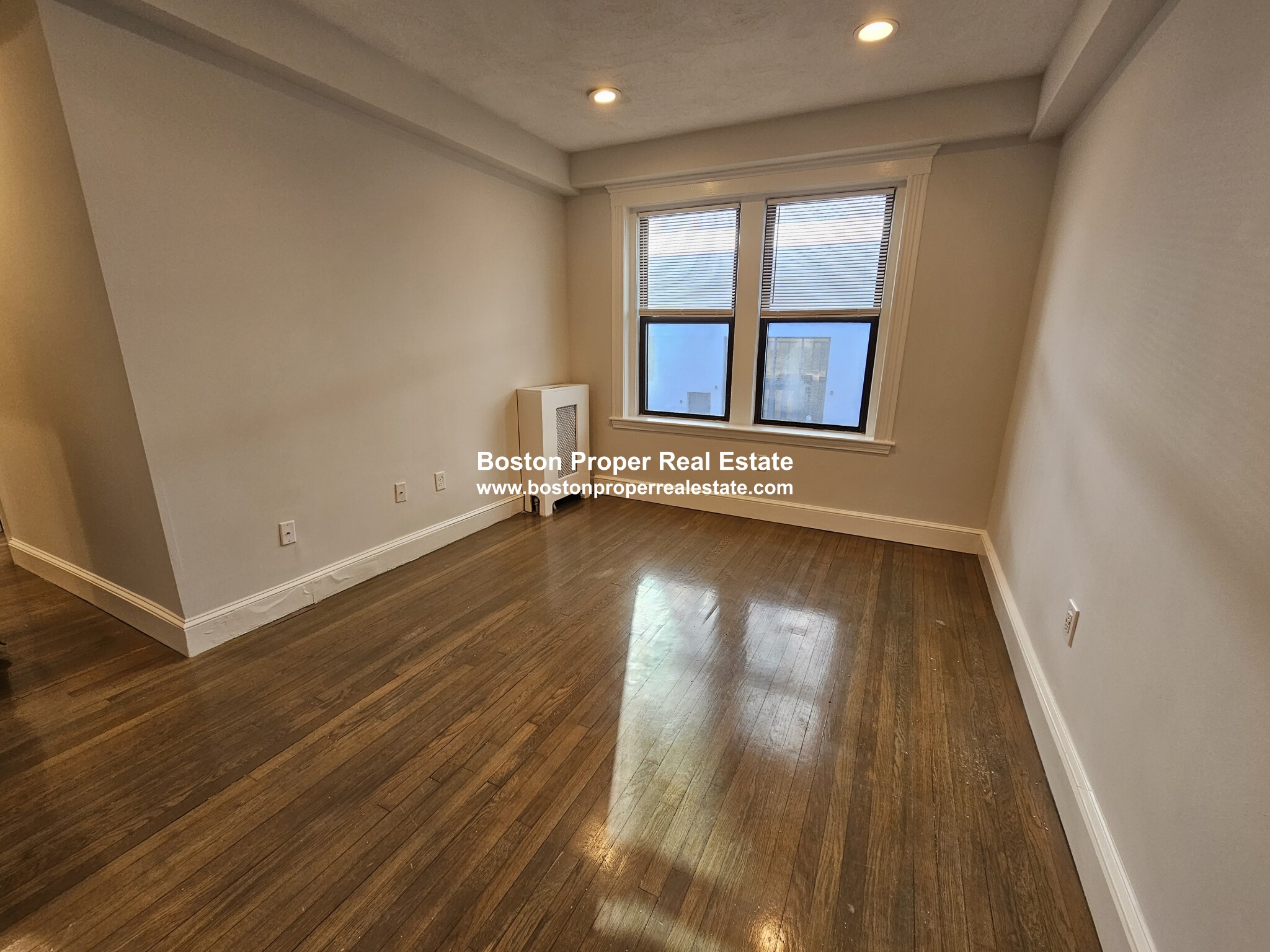 11 Peterborough St, Fenway