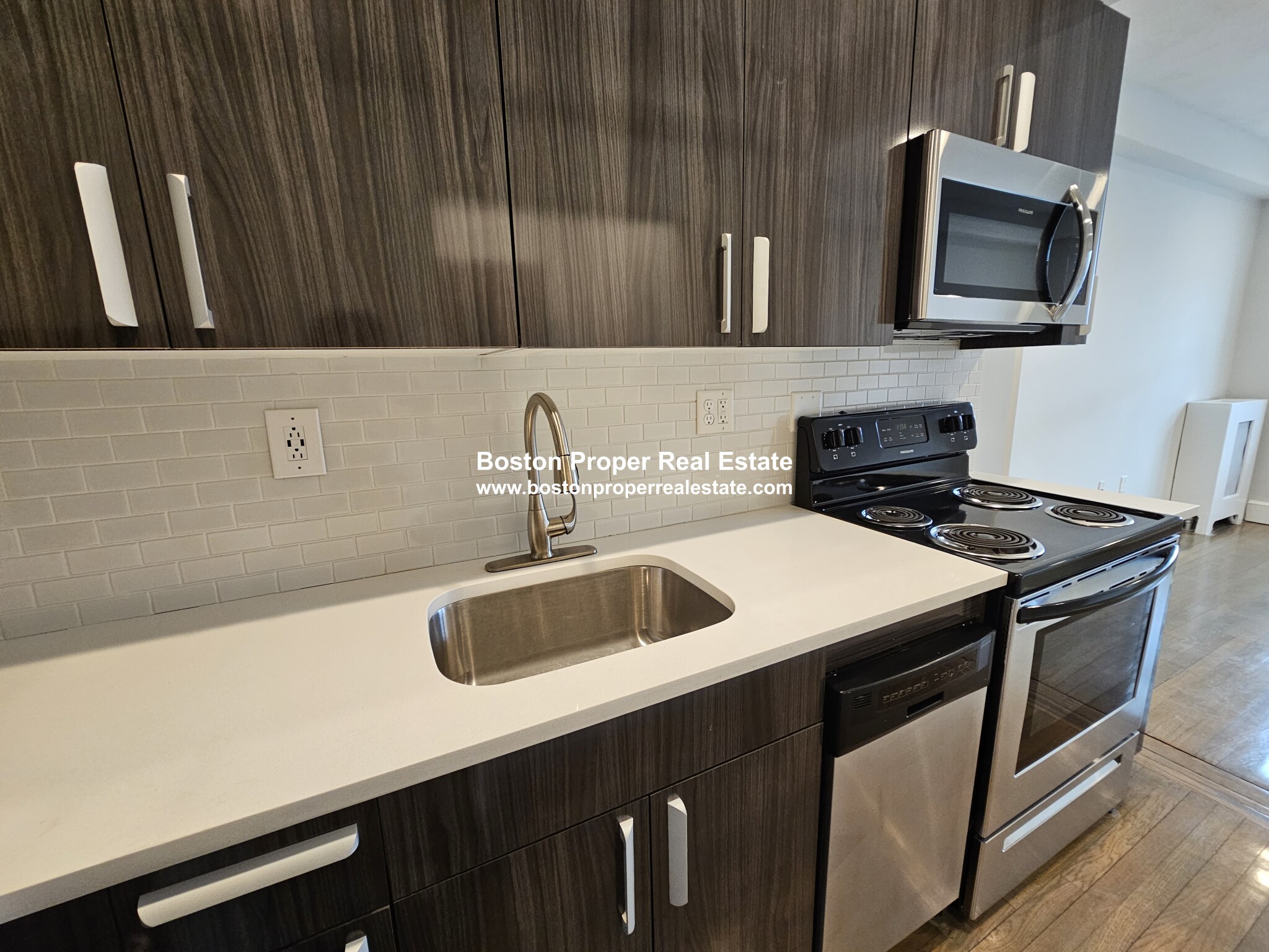 11 Peterborough St, Fenway