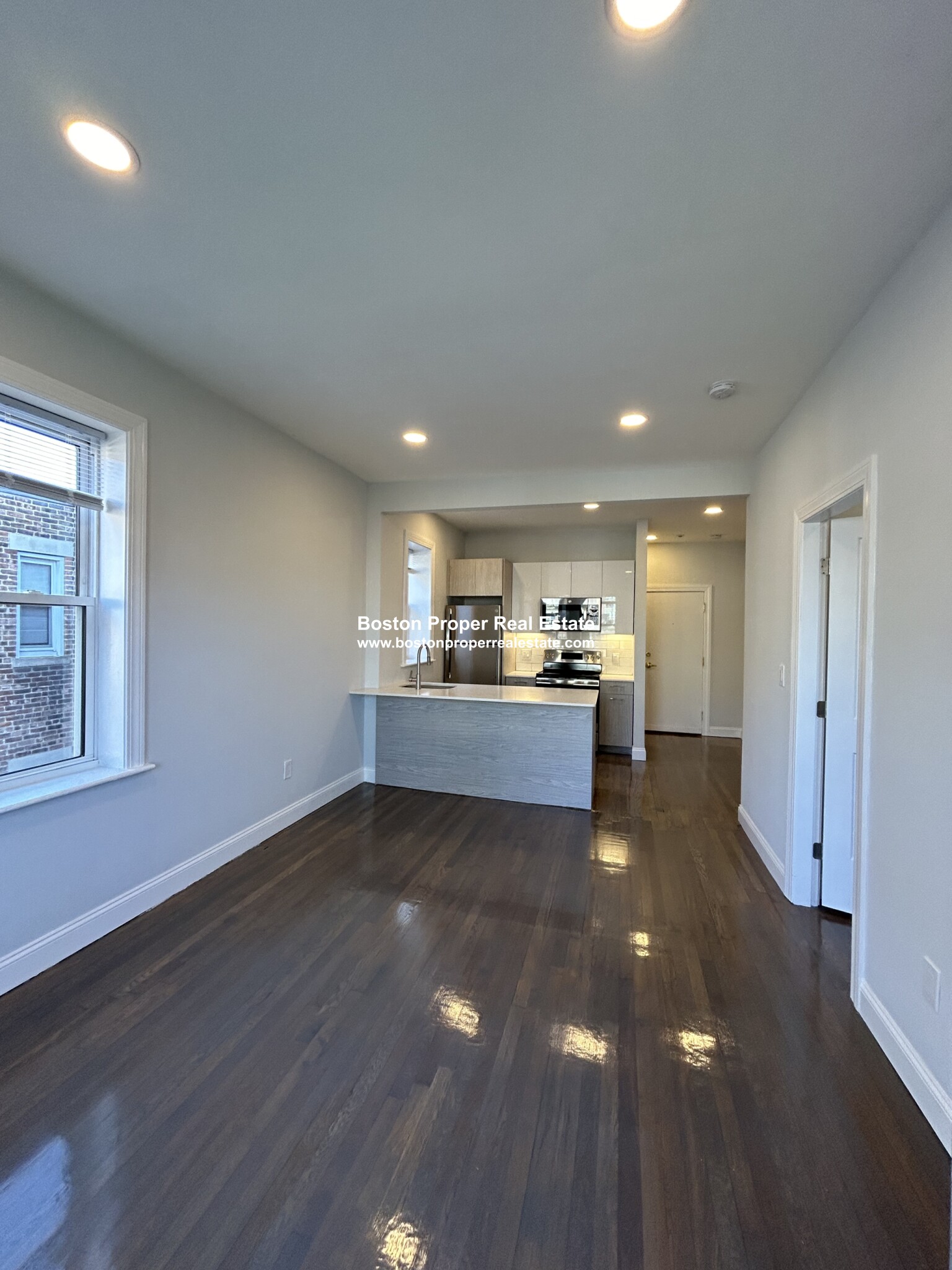 111 Queensberry St, Fenway