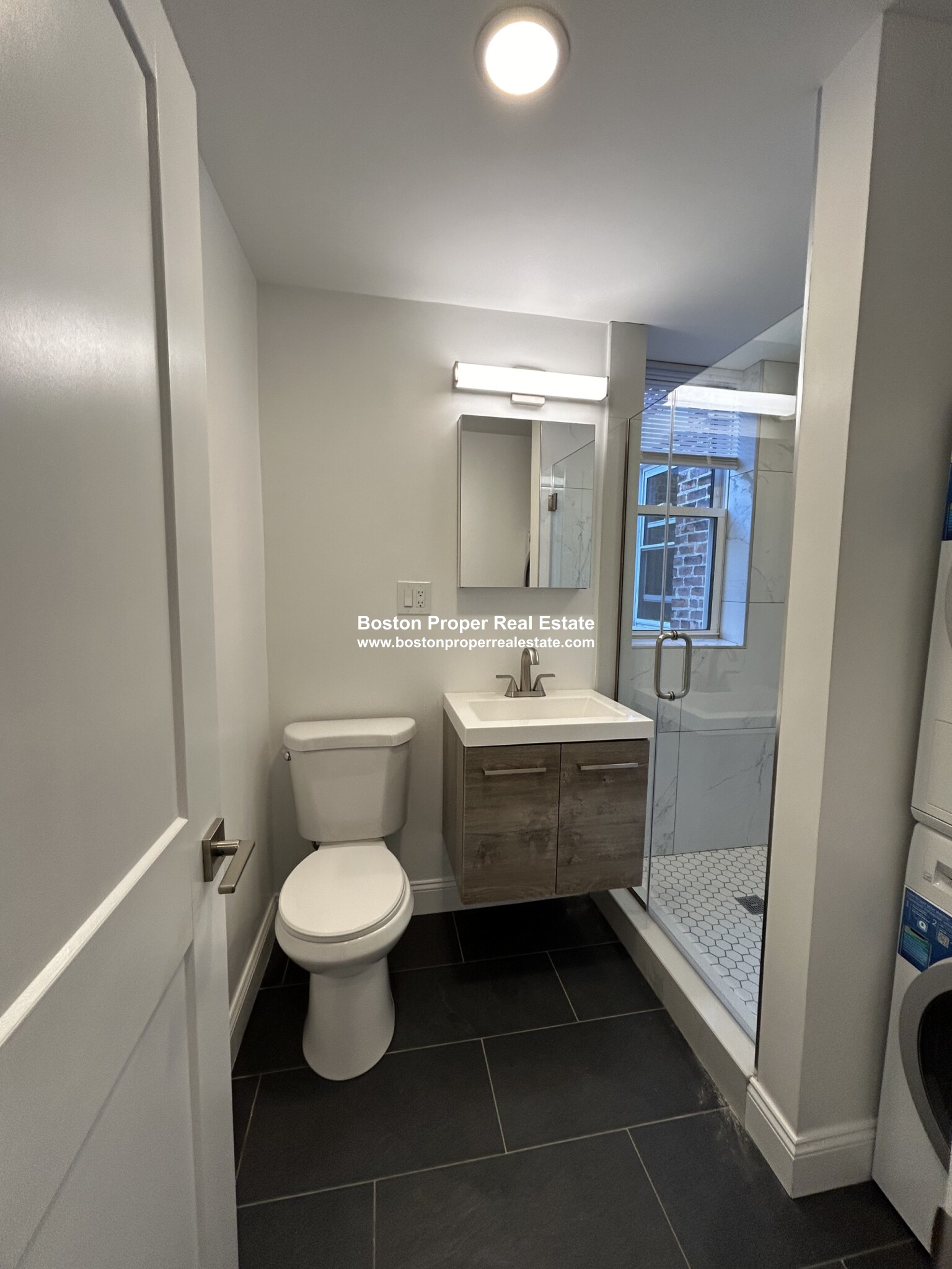 111 Queensberry St, Fenway