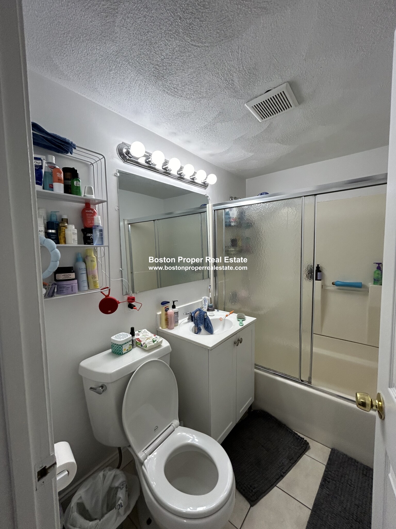 218 Hemenway St, Fenway