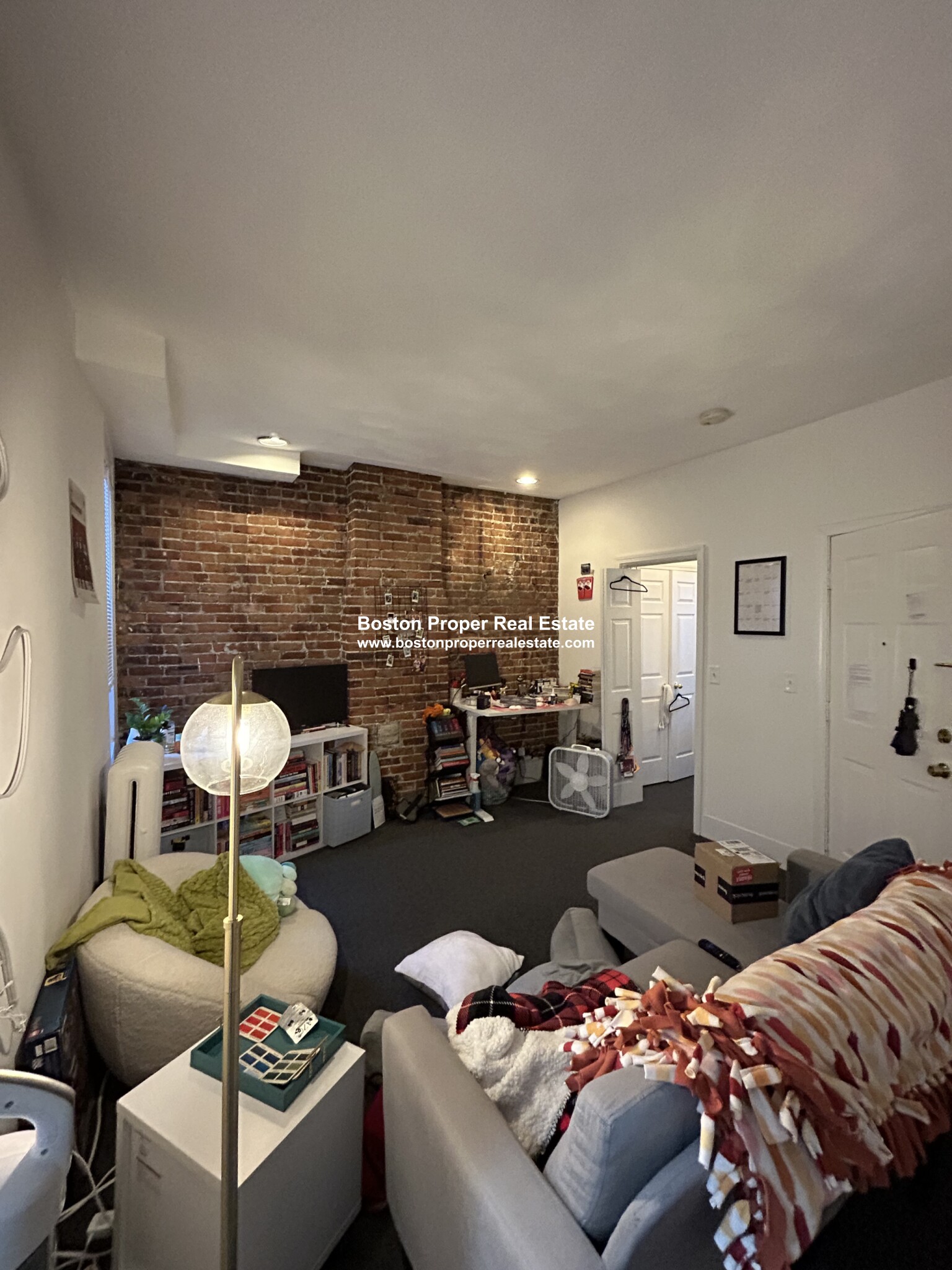 218 Hemenway St, Fenway