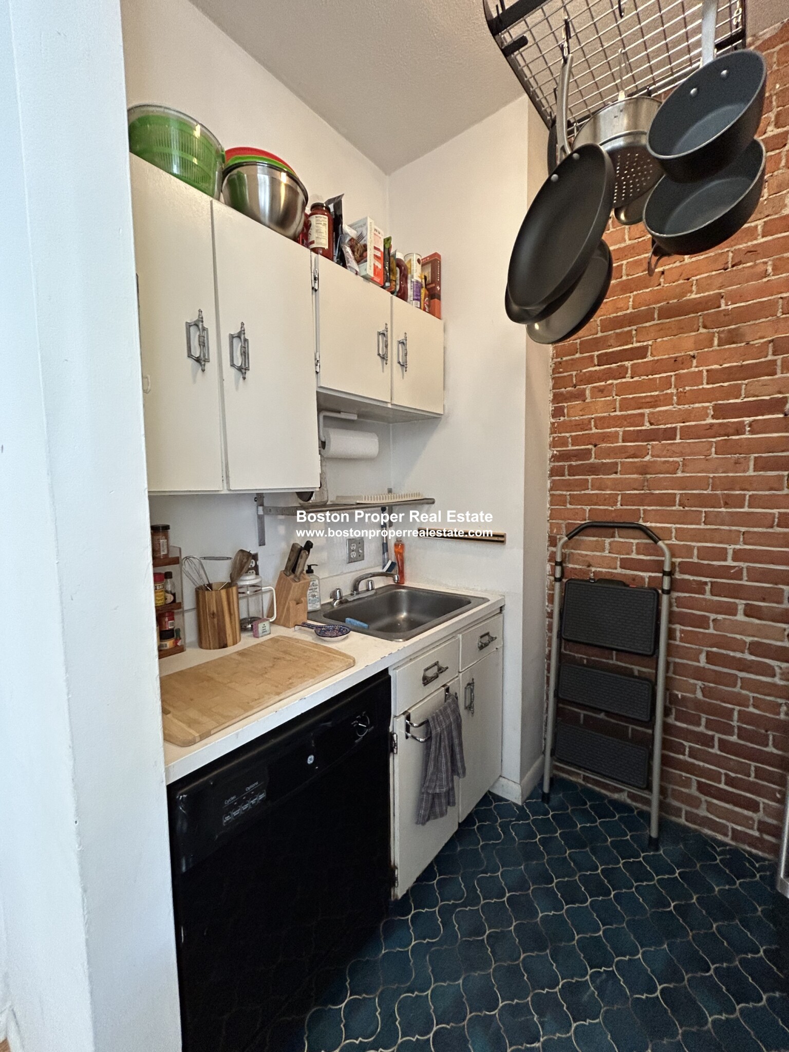 23 Cortes St, Back Bay