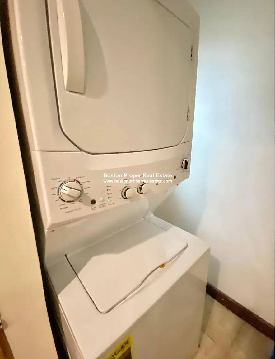 121 Calumet St, Mission Hill