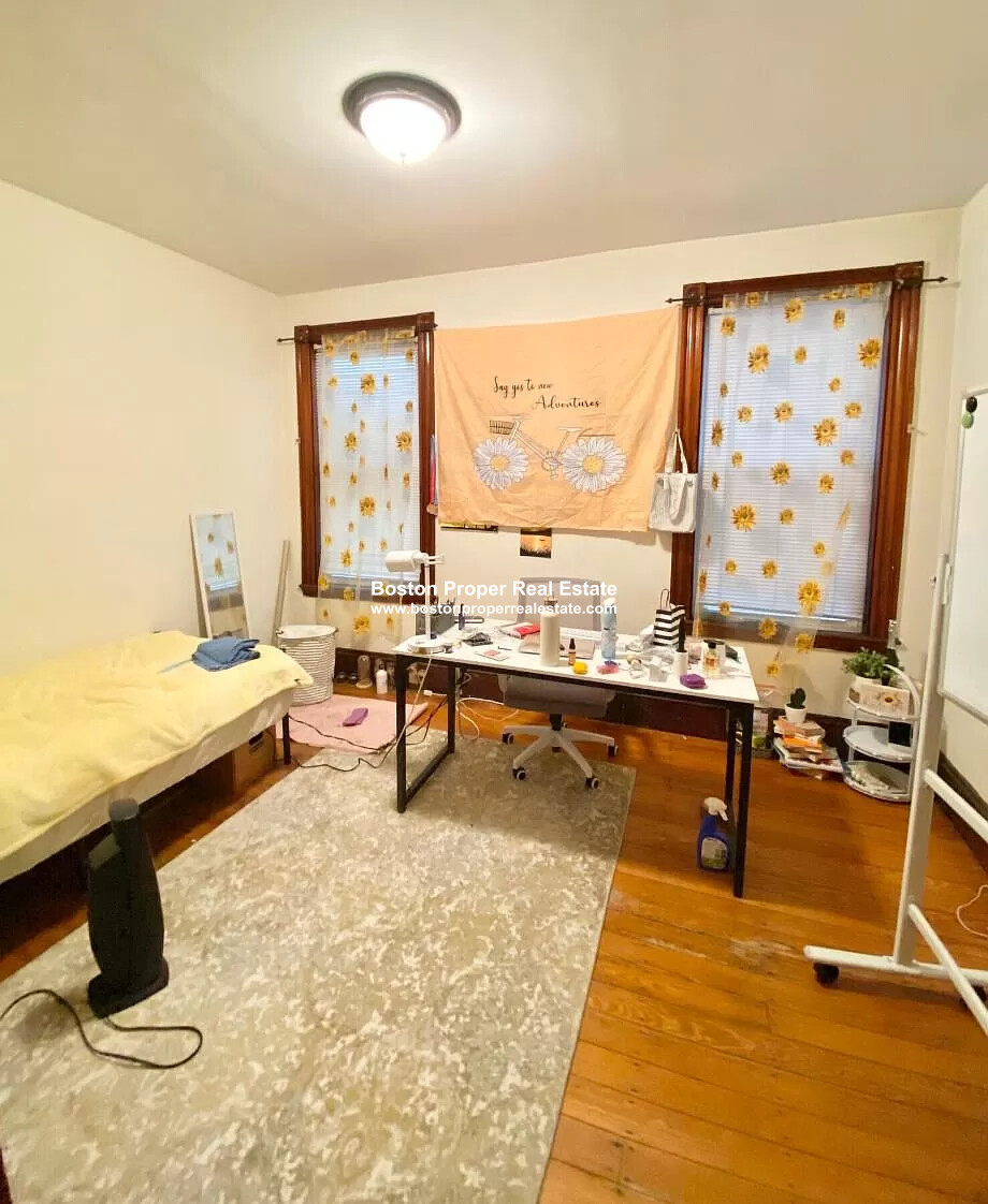 121 Calumet St, Mission Hill