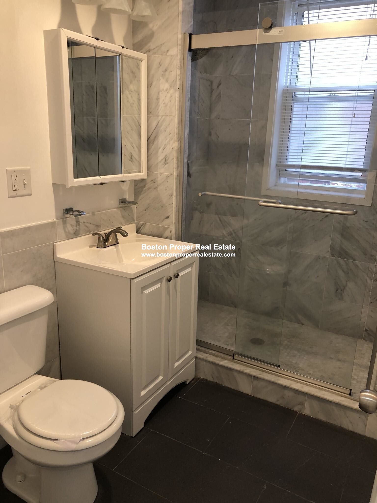 106 Queensberry St, Fenway