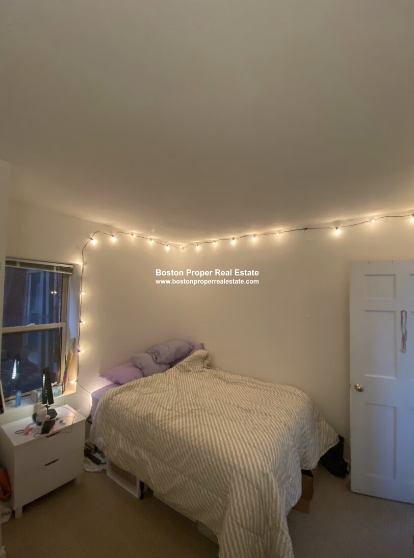 22 Saint Cyprians Pl, South End