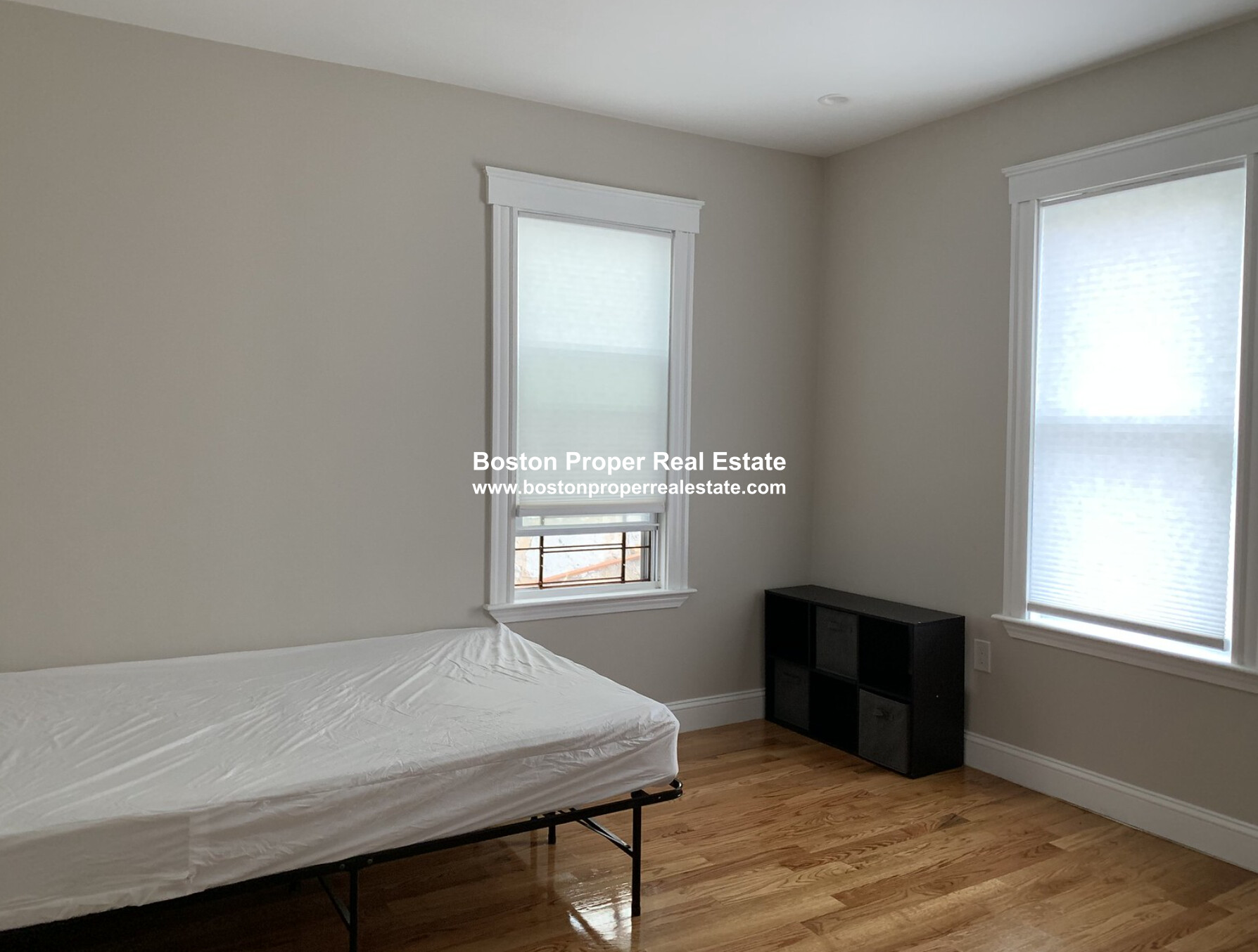 146 Hillside St, Mission Hill