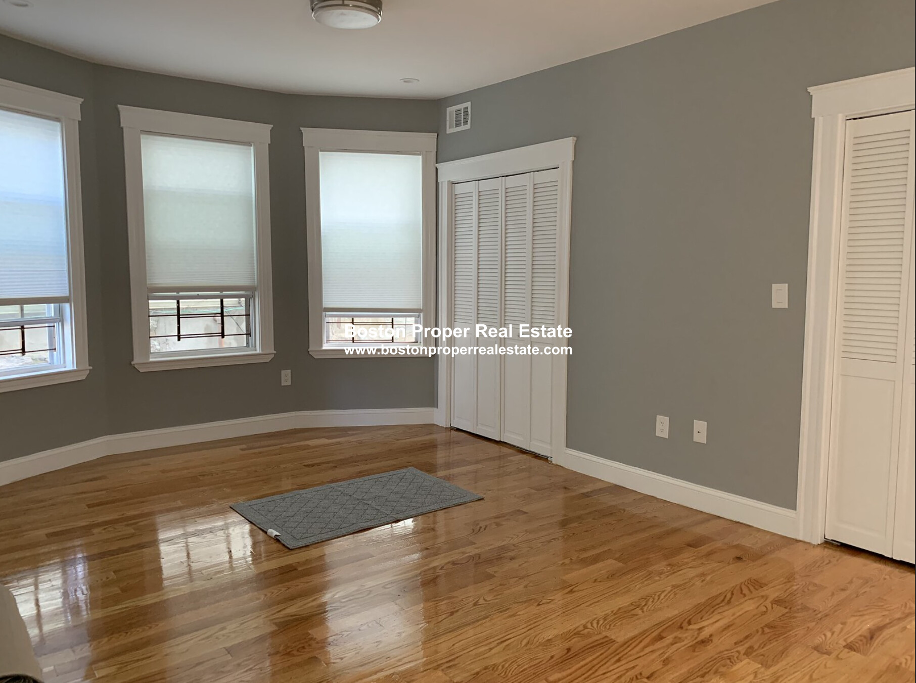 146 Hillside St, Mission Hill