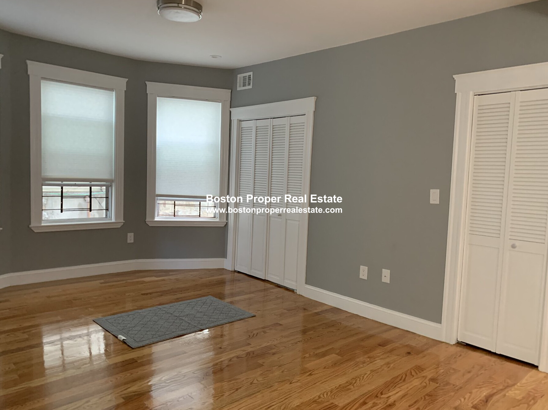 146 Hillside St, Mission Hill