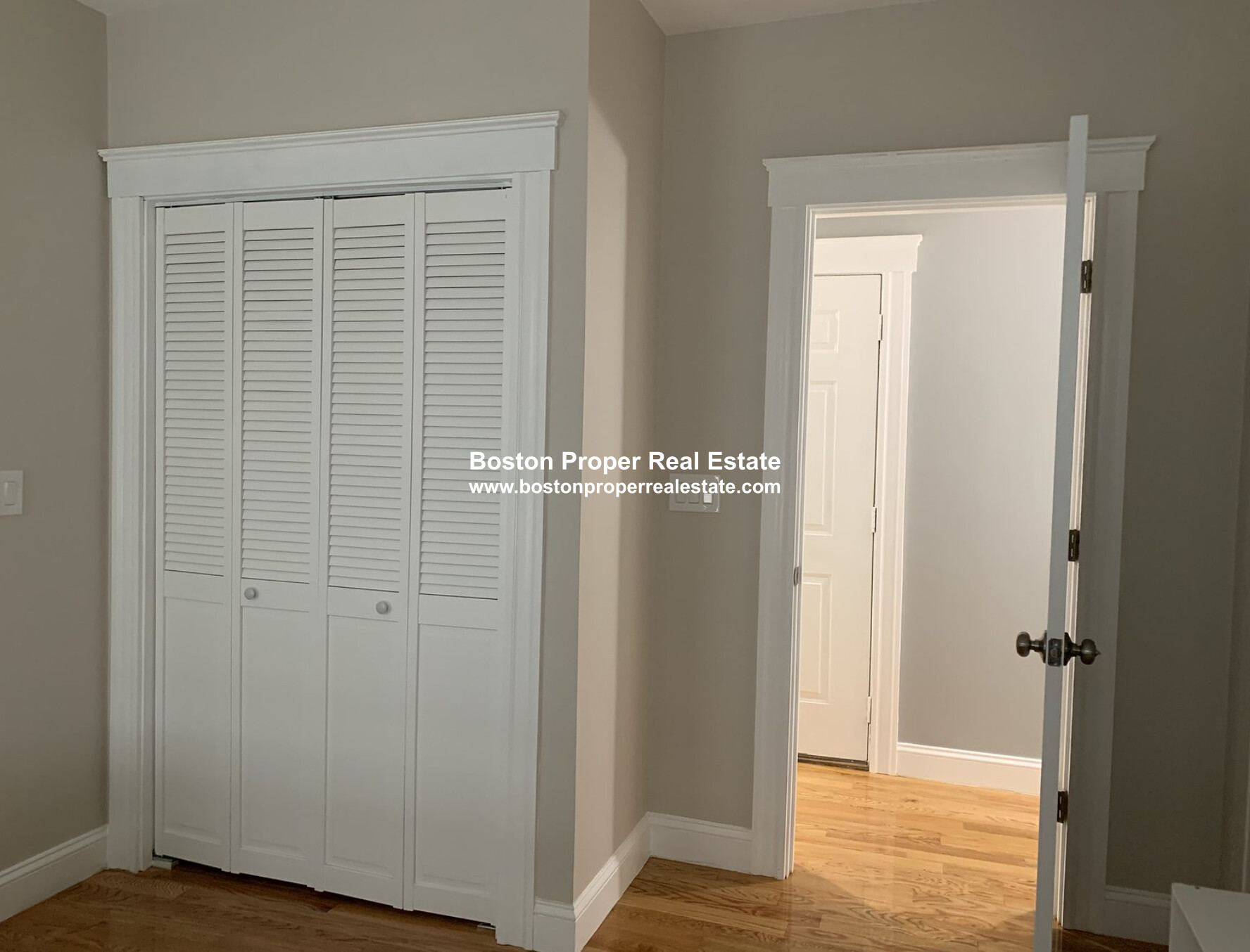 146 Hillside St, Mission Hill