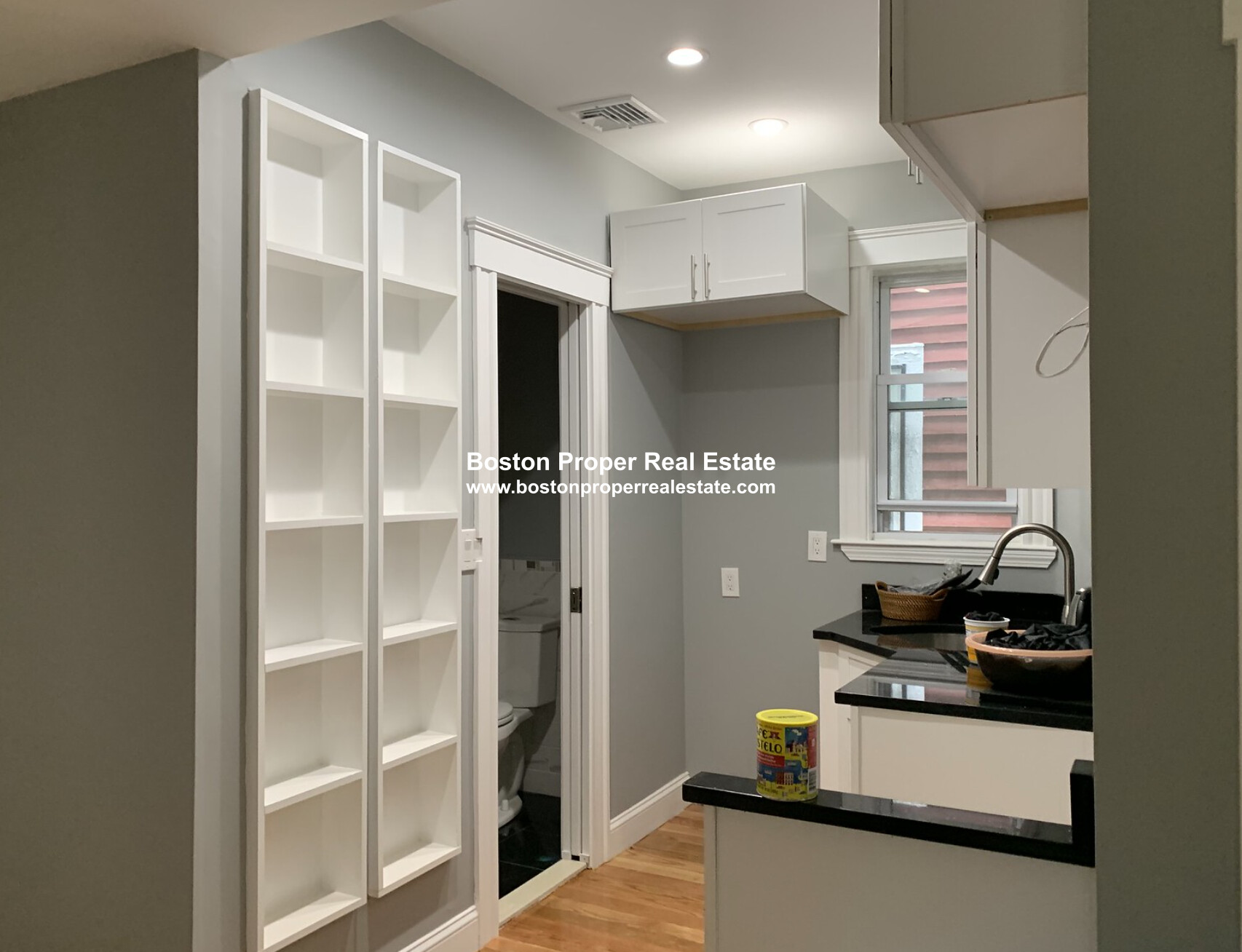 146 Hillside St, Mission Hill