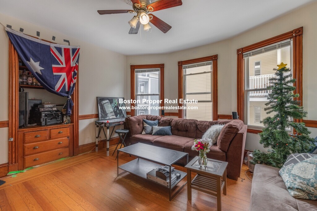 121 Calumet St, Mission Hill