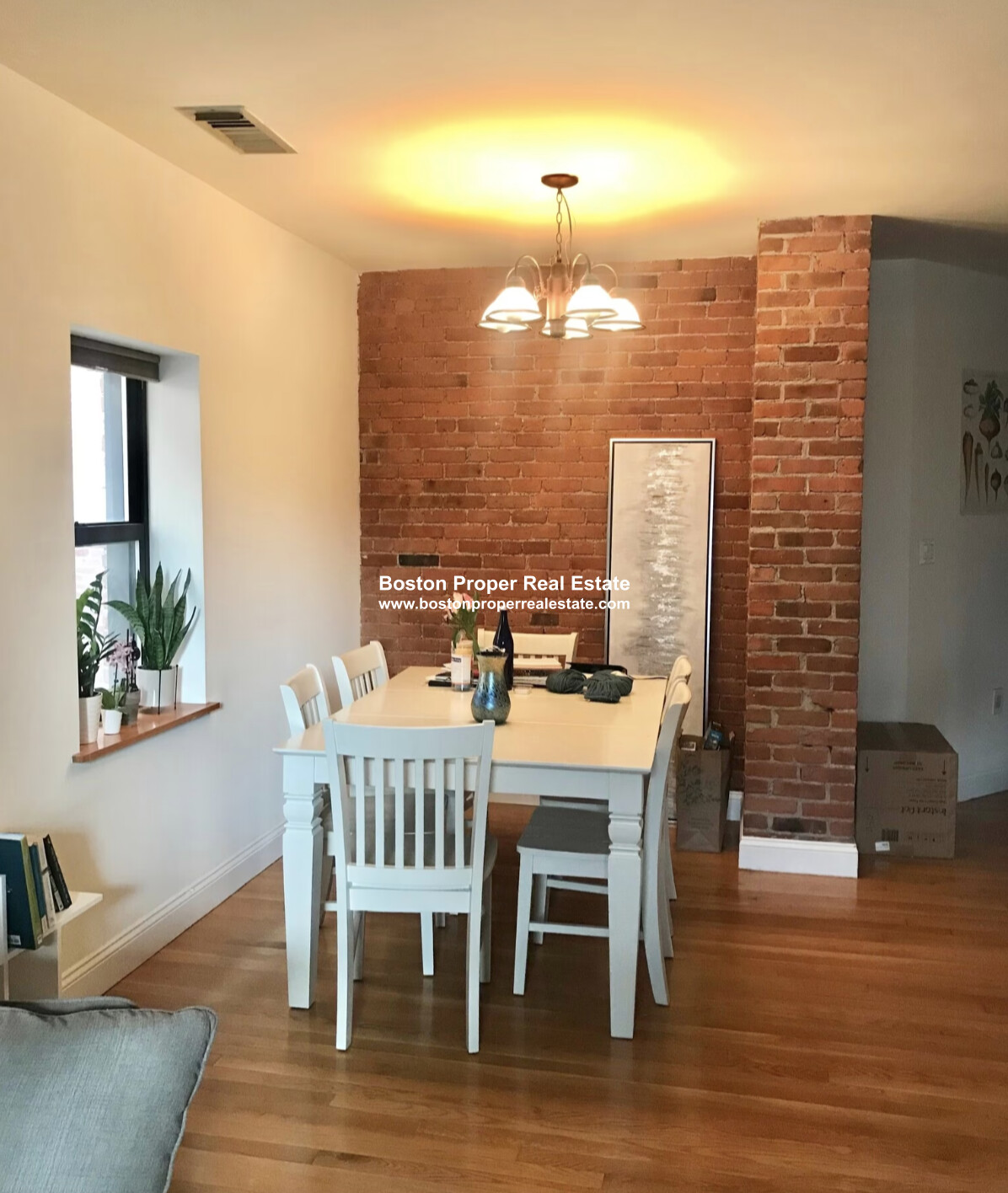 84 Gainsborough St, Fenway