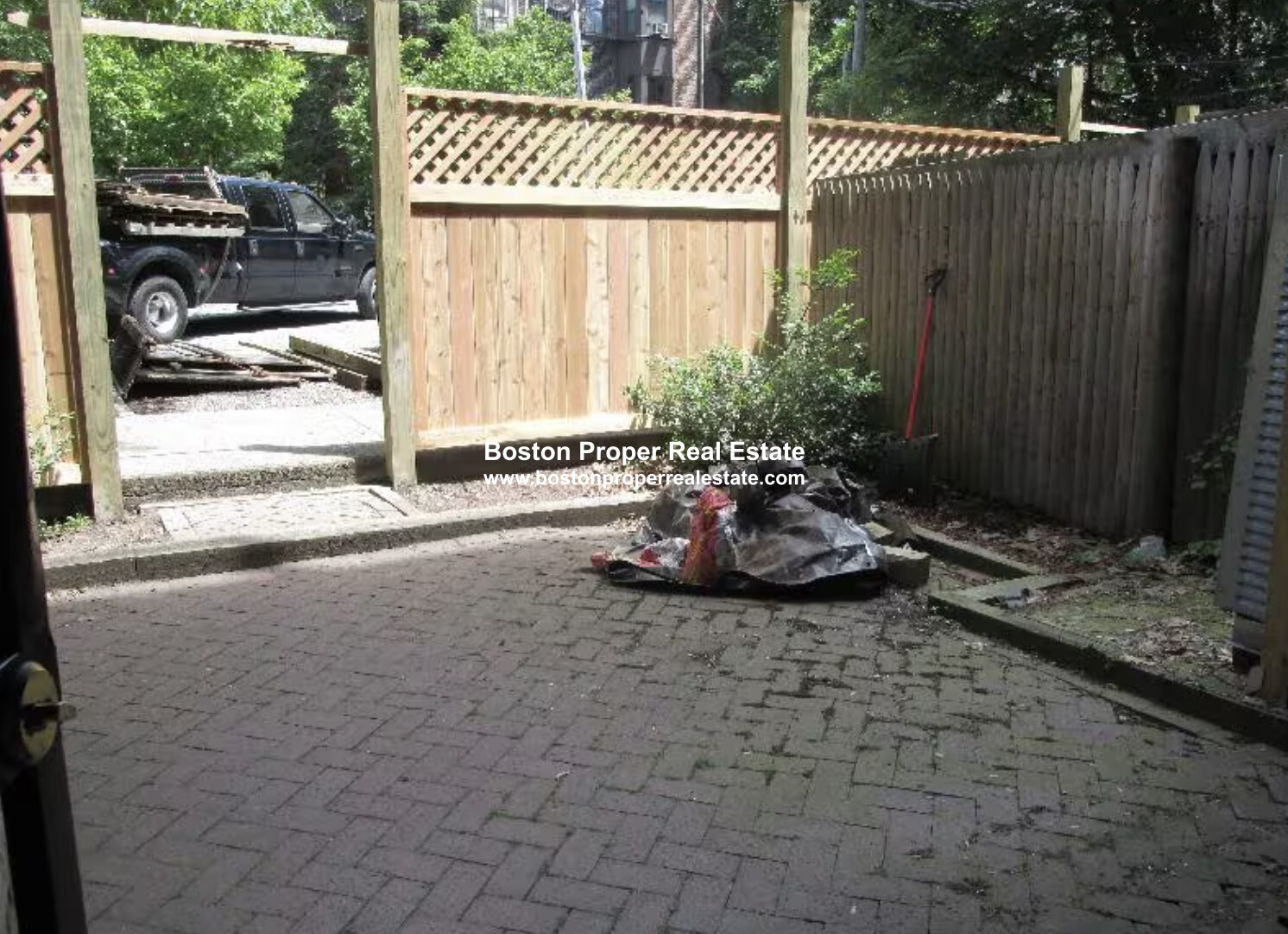 221 West Newton, Beacon Hill