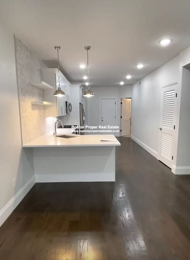 7 Strathmore, Washington Square