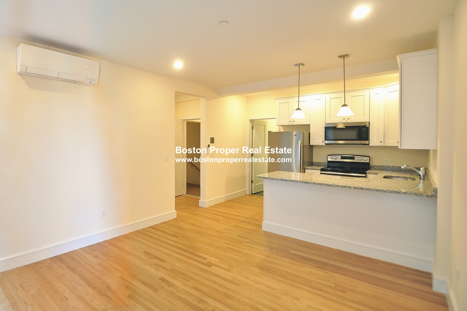 877 Beacon St, Fenway