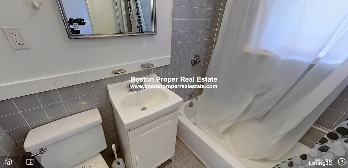 14 Palace Rd, Fenway