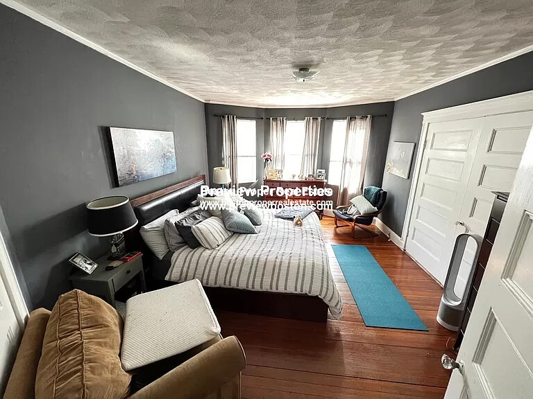 2 Champney Pl, Beacon Hill