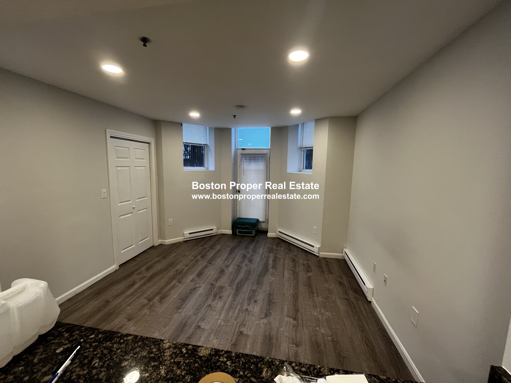 24 Queensberry St, Fenway