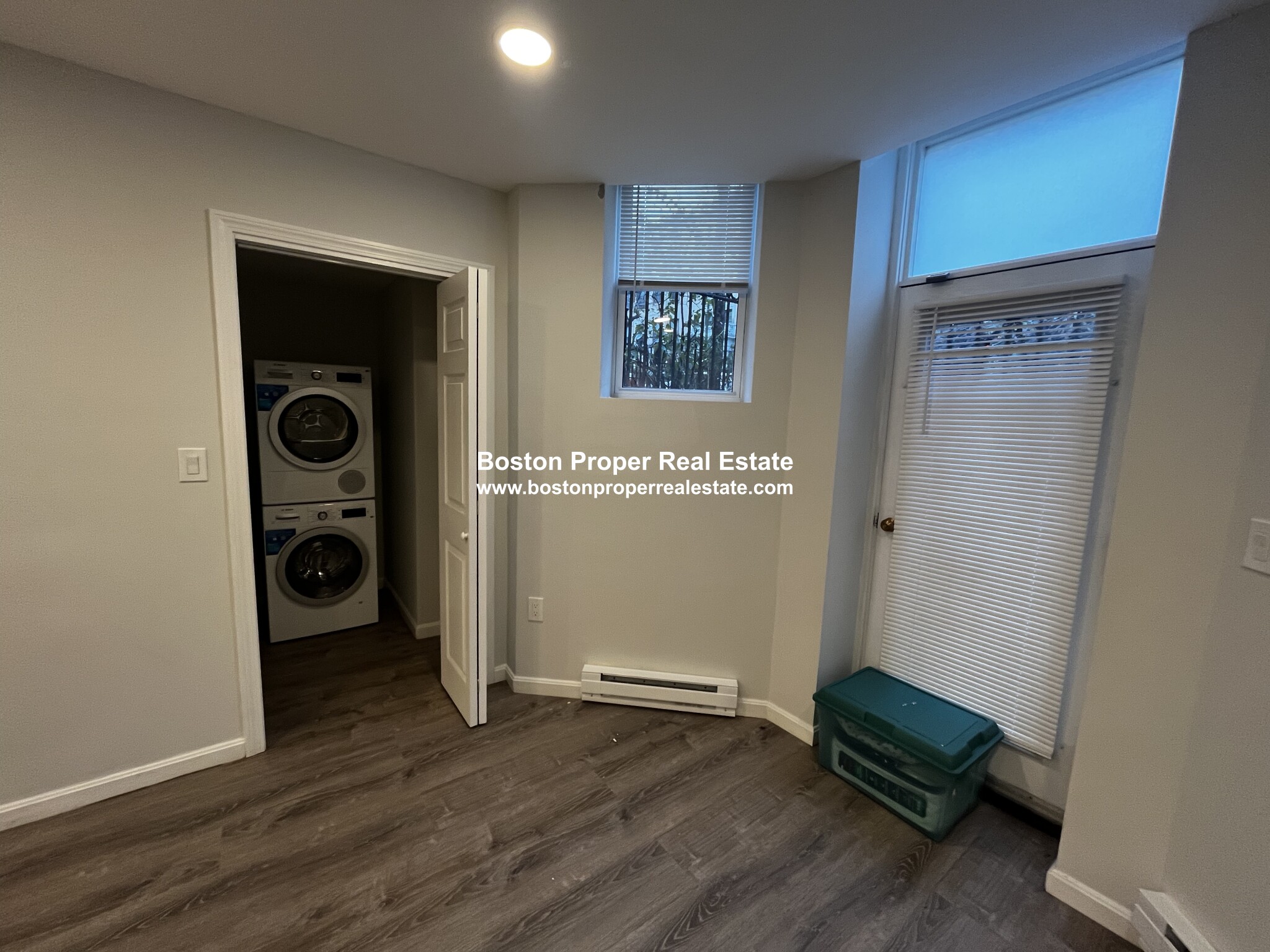 24 Queensberry St, Fenway