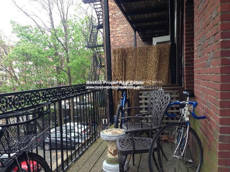 221 West Newton St, Back Bay