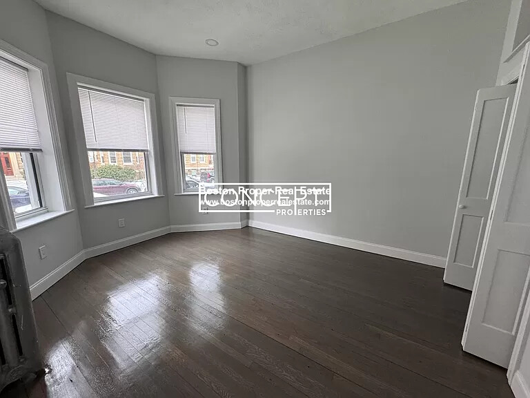 106 Queensberry St, Fenway