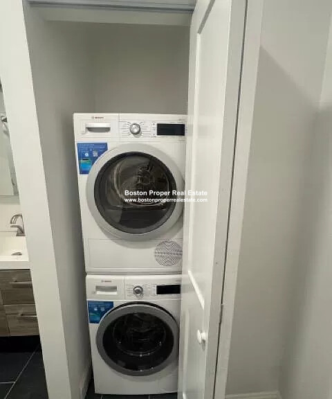 106 Queensberry St, Fenway