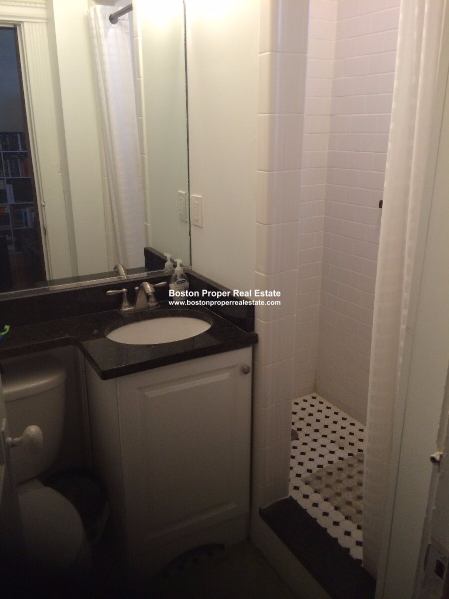 26 Hemenway St, Fenway