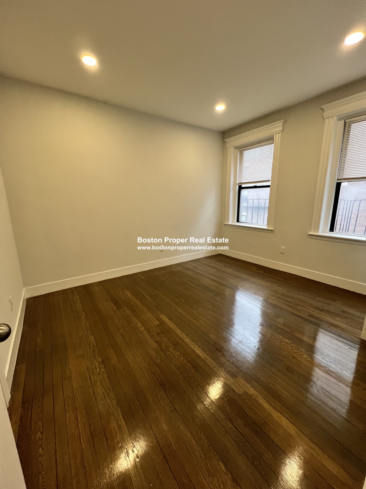 11 Queensberry St, Fenway