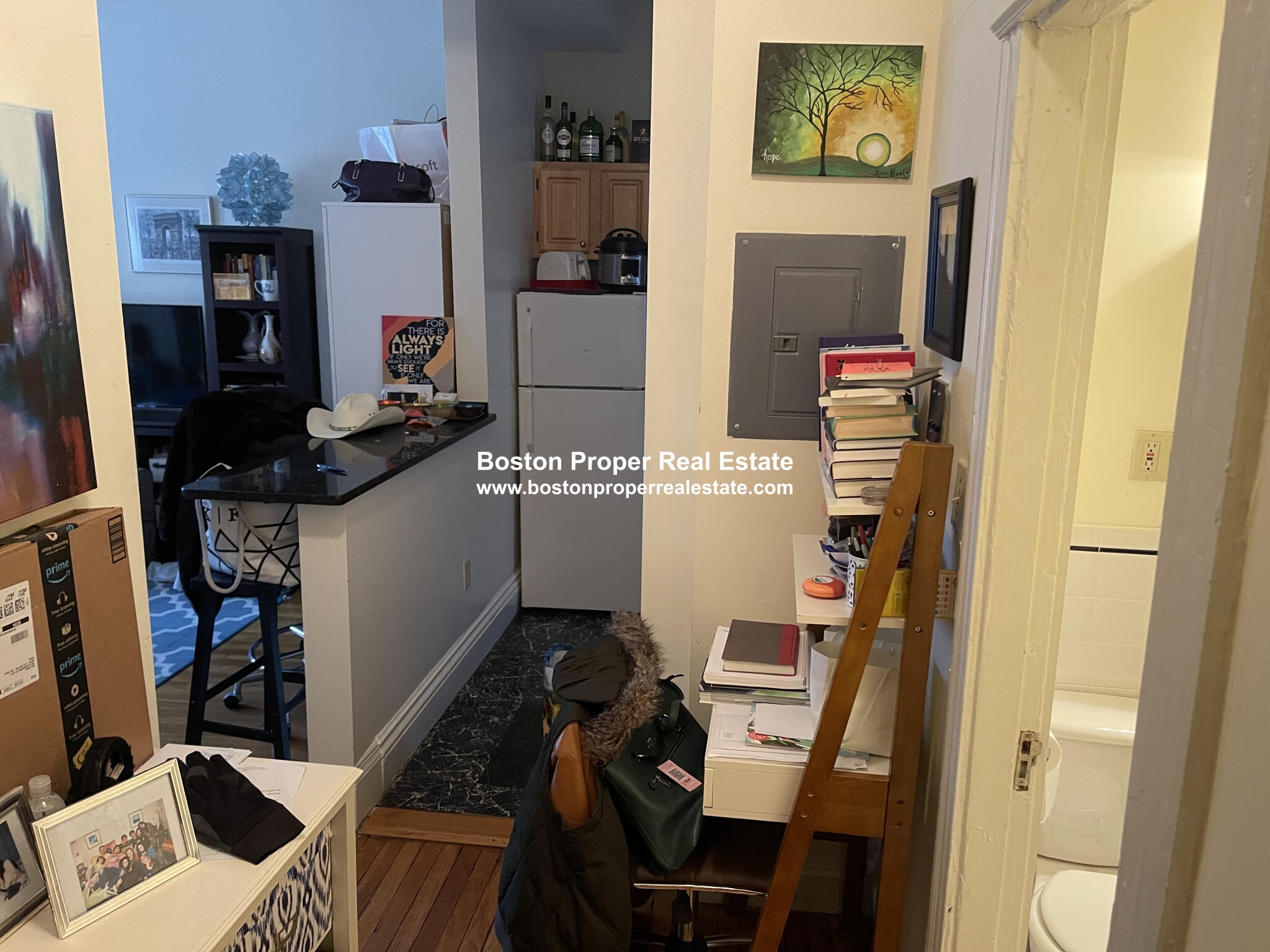 102 Queensberry St, Fenway