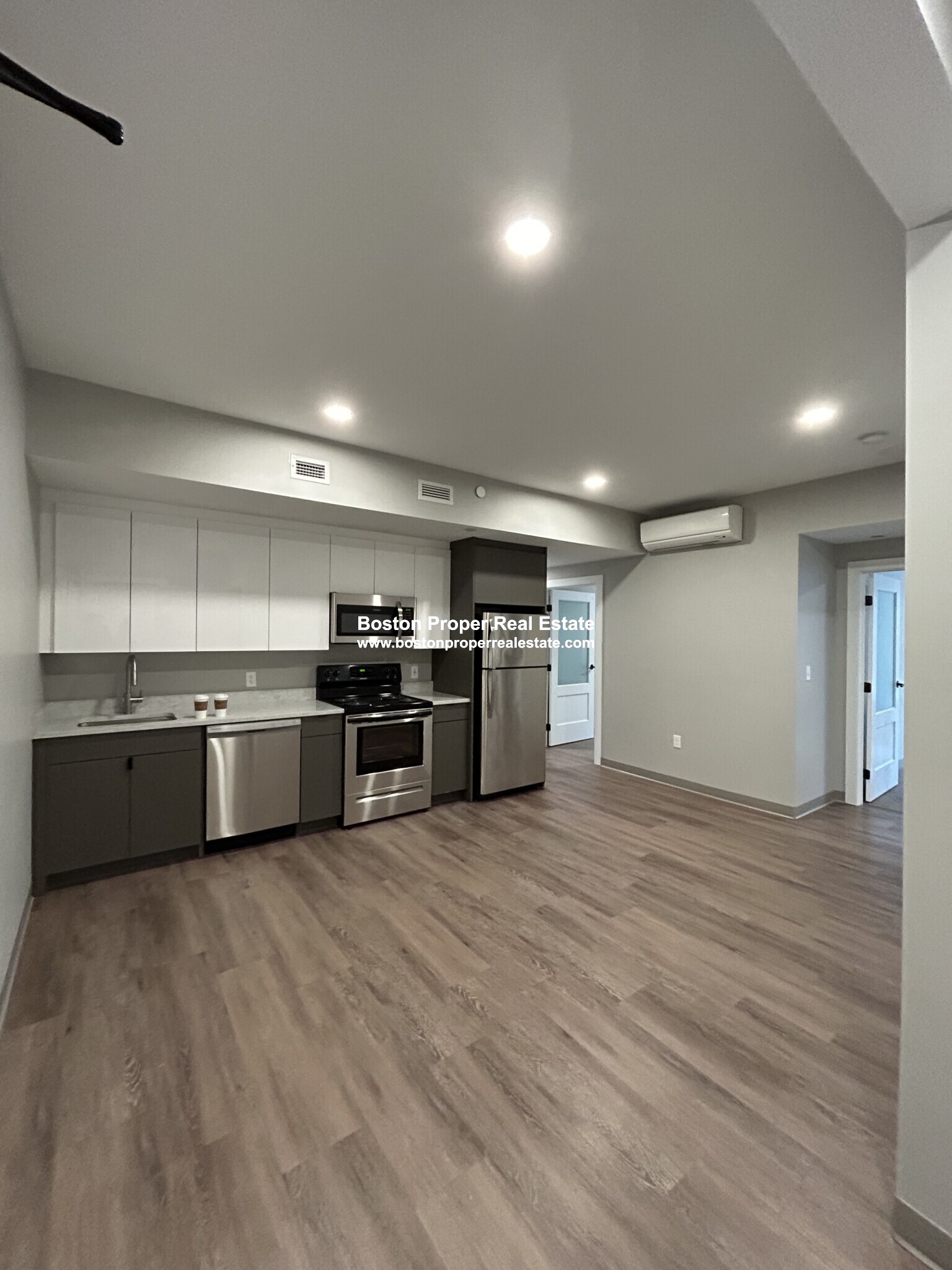 100 Hemenway St, Fenway