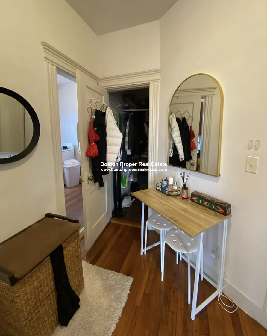 64 Charlesgate East, Fenway