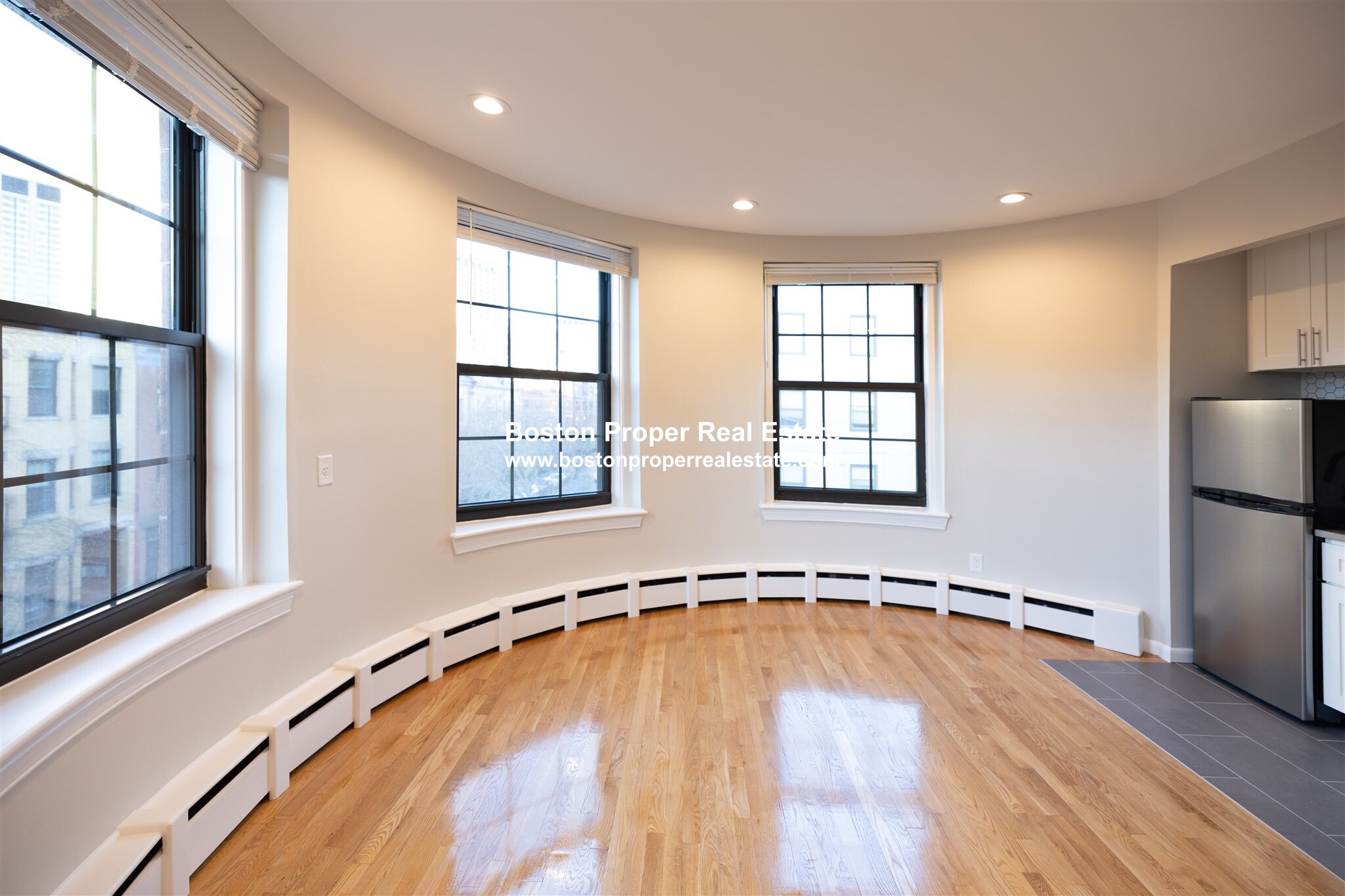 158 Saint Botolph St, Back Bay