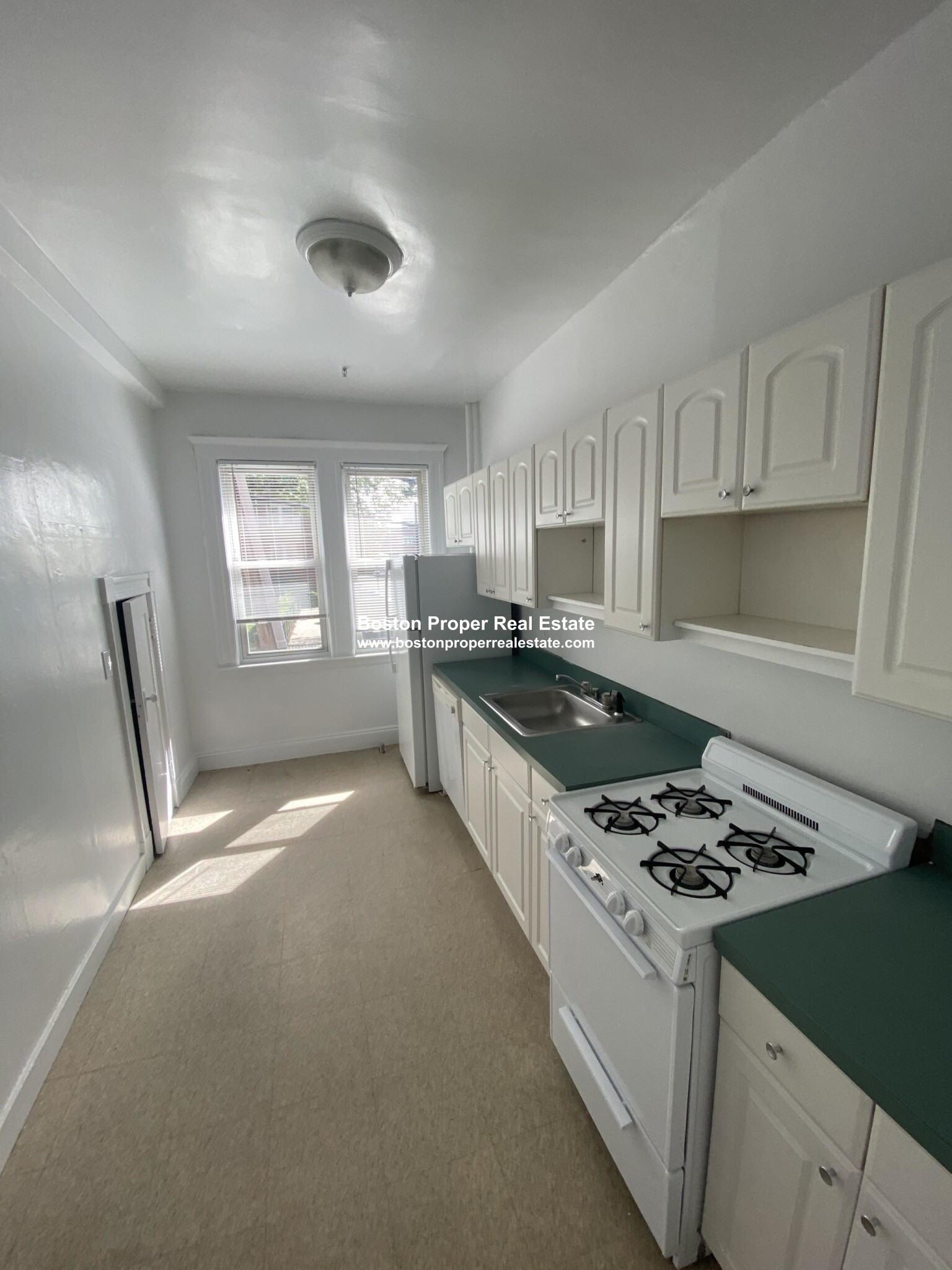 19 Melvin Ave, Brighton