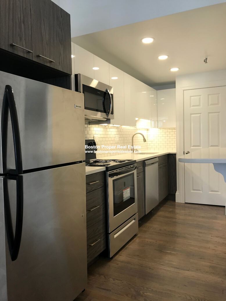 503 Beacon St, Fenway