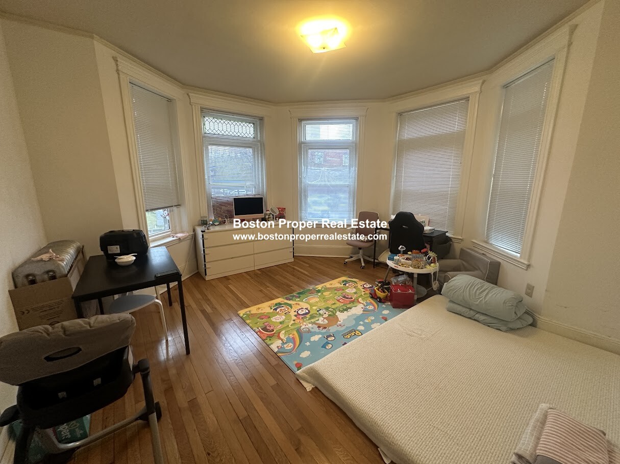 11 Tetlow St, Fenway