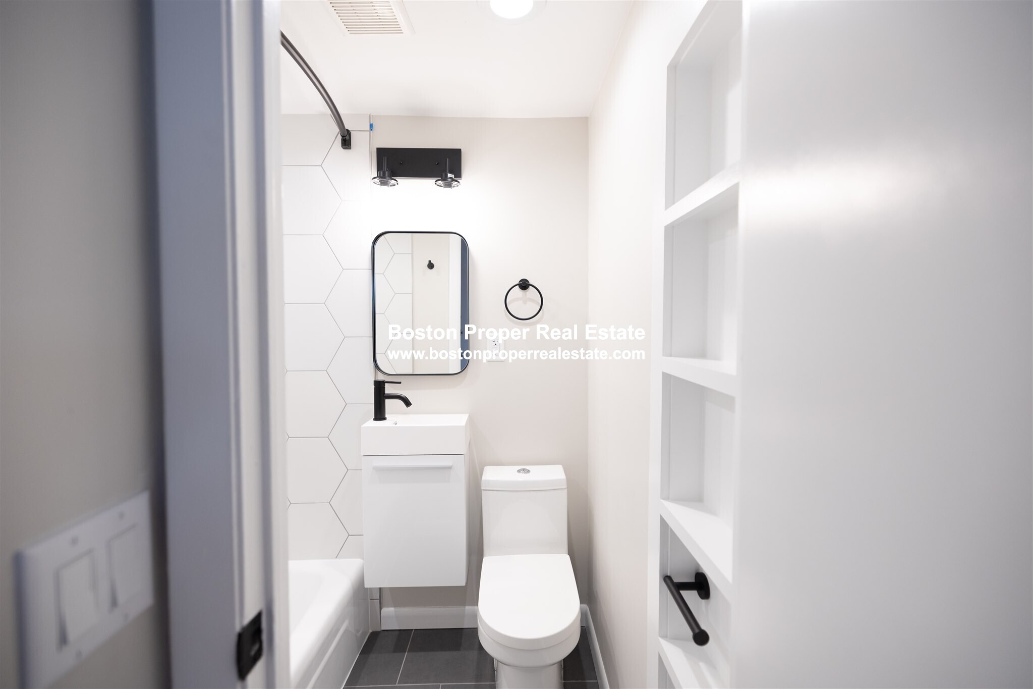 158 Saint Botolph St, Back Bay