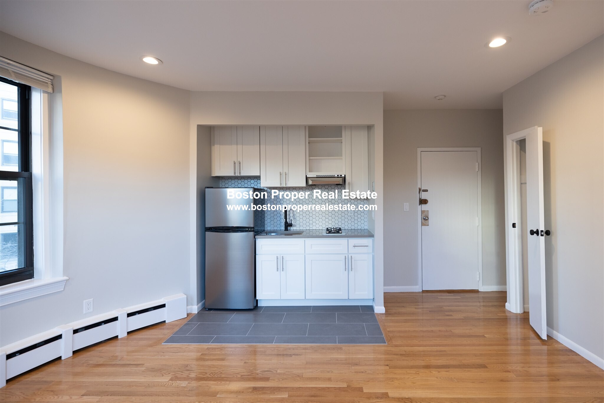 158 Saint Botolph St, Back Bay