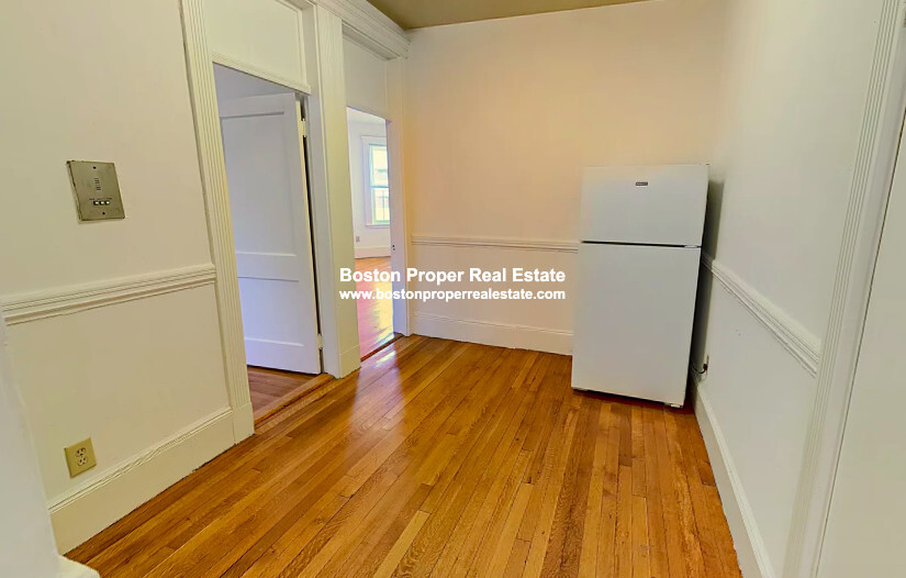 28 Westland Ave, Fenway