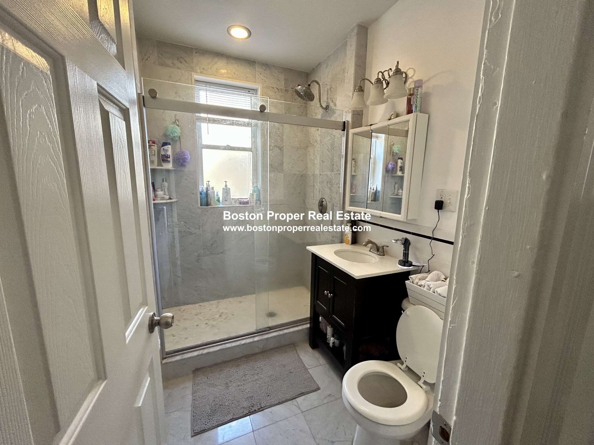 111 Queensberry St, Fenway