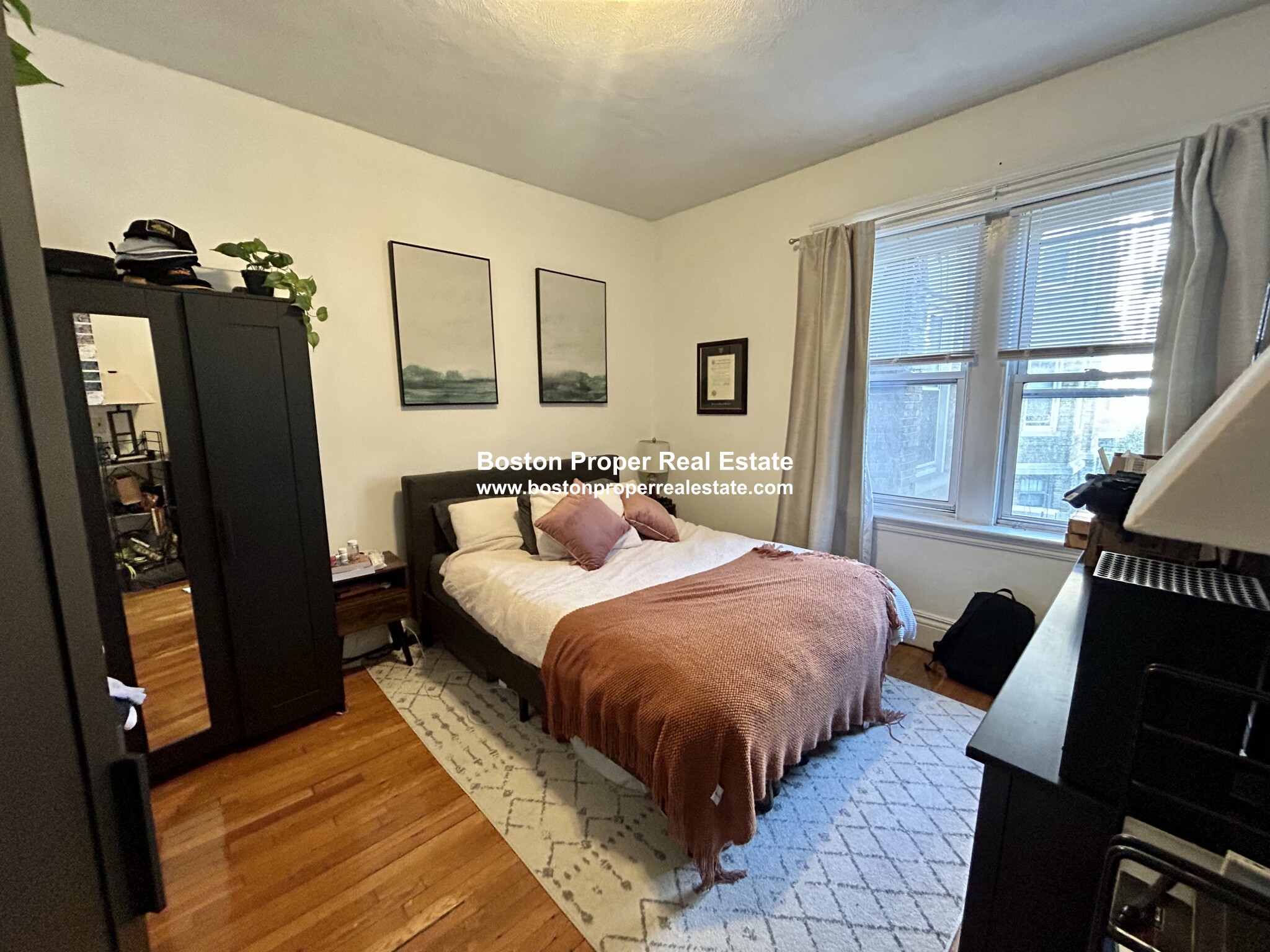 111 Queensberry St, Fenway