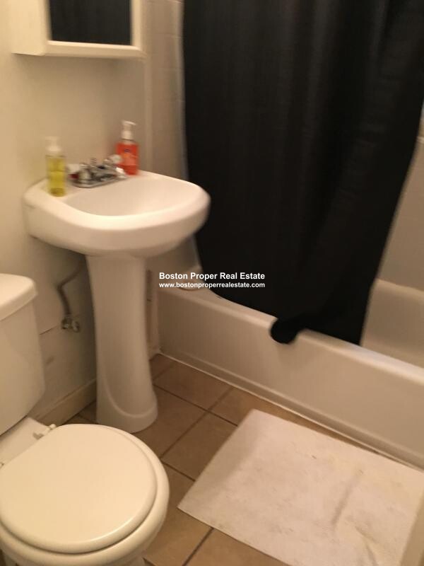 881 Huntington Ave, Mission Hill