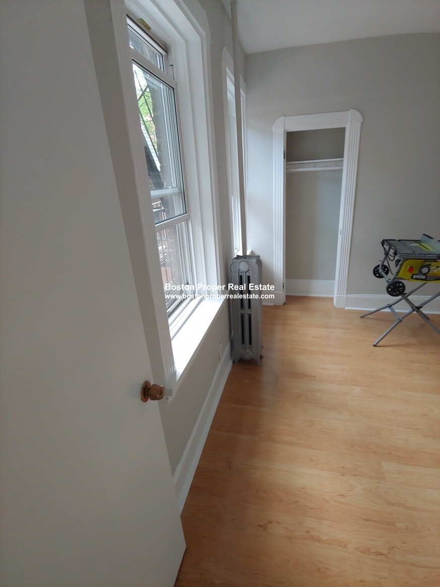 70 Joy St, Beacon Hill