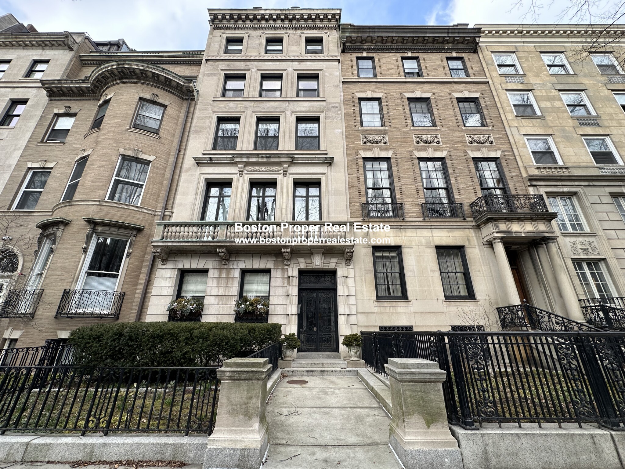 403 Commonwealth Ave, Back Bay