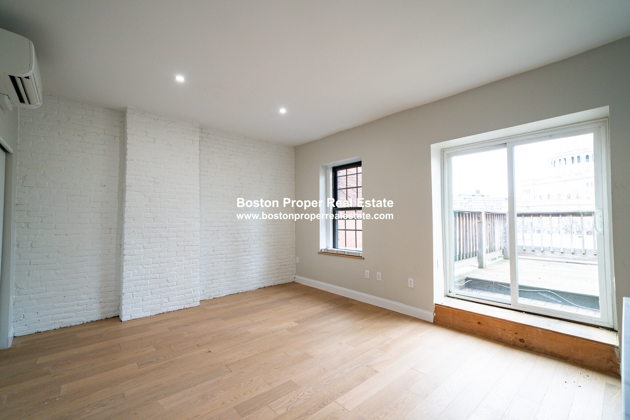 158 Saint Botolph St, Back Bay