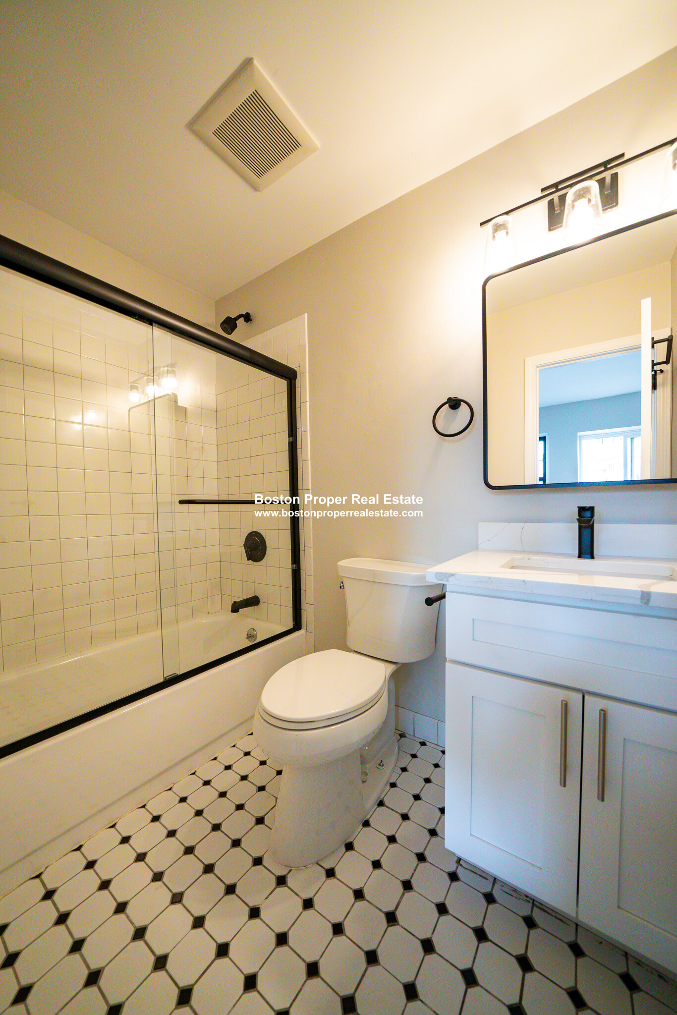 158 Saint Botolph St, Back Bay