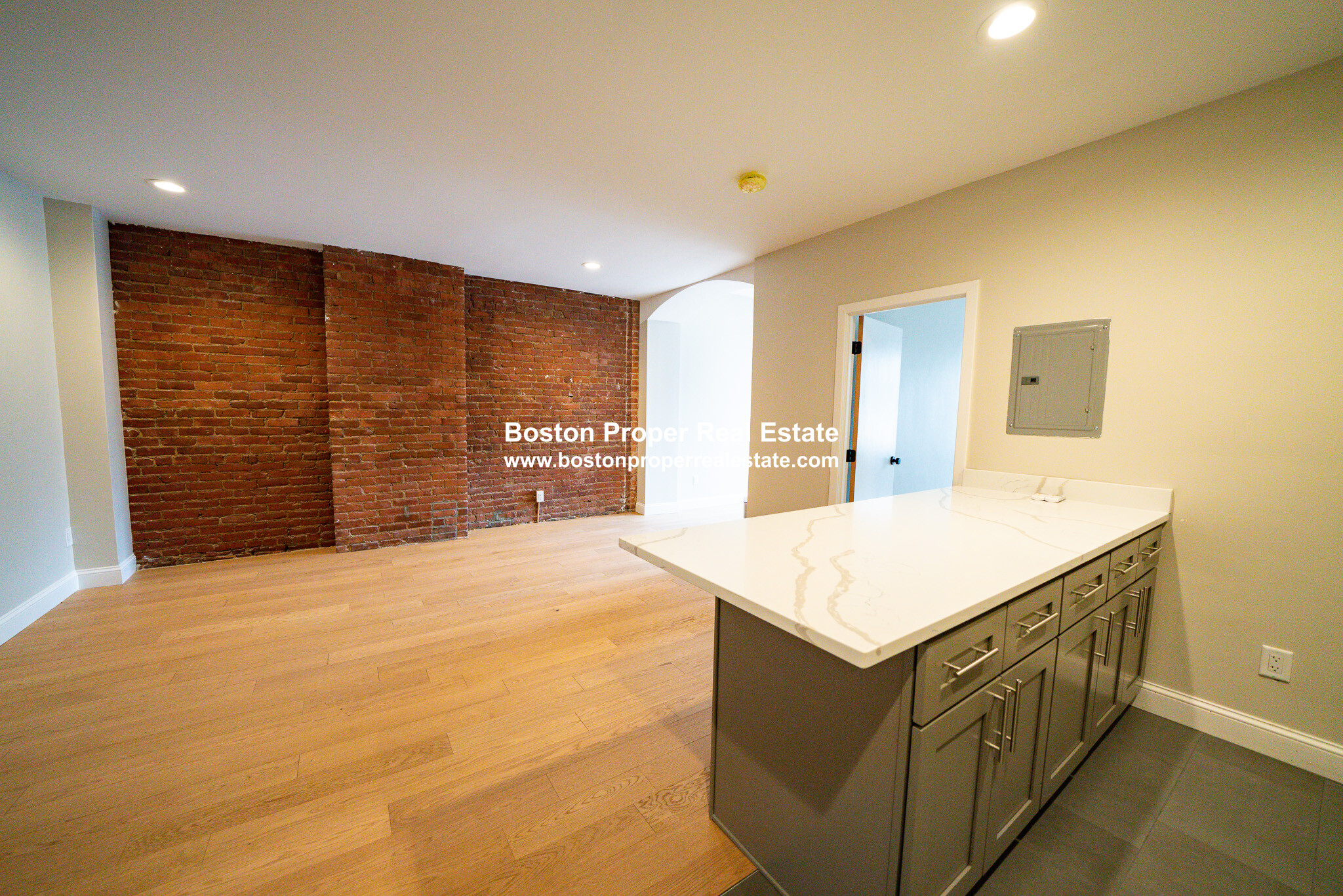 158 Saint Botolph St, Back Bay